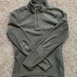 The North Face Polartec pull over, 1/4 zip, Gray, women’s size Small